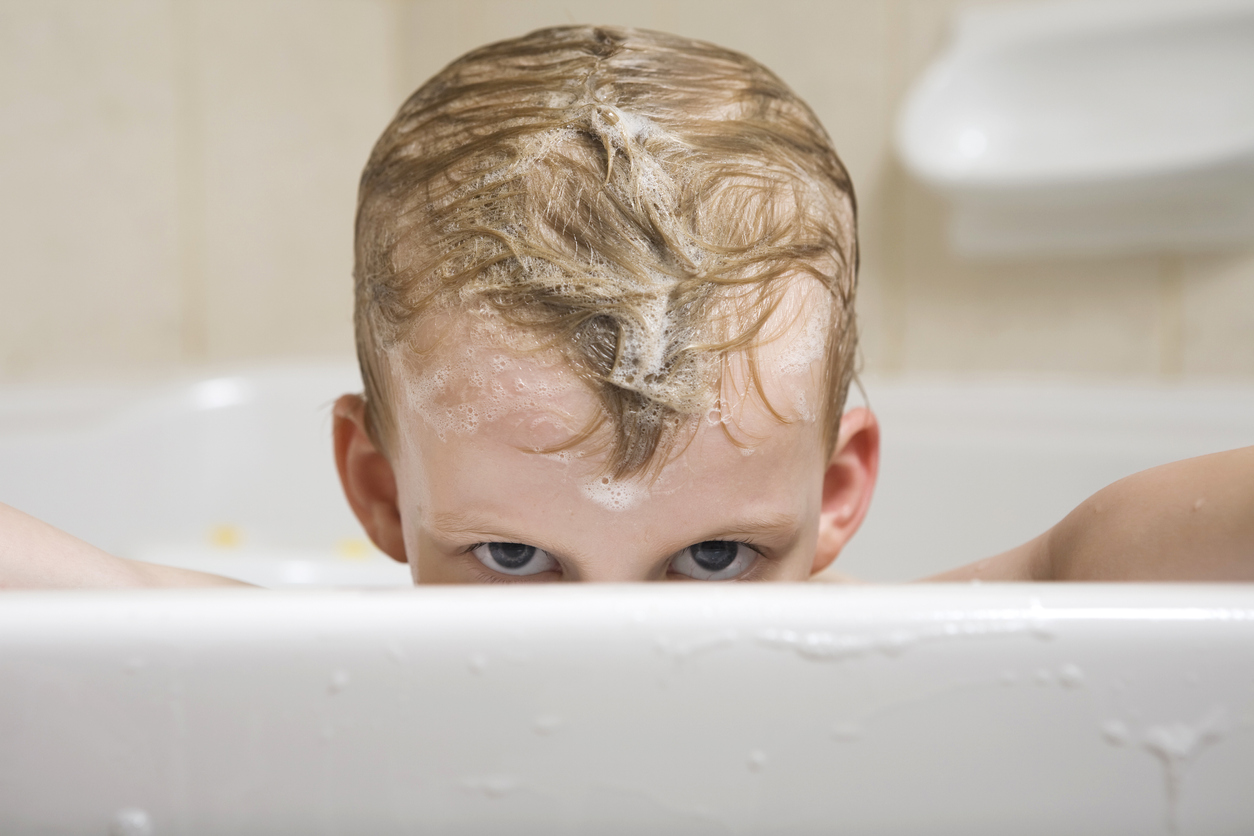 policy hammer over there Astuces et conseils pour le lavage de cheveux de vos enfants !