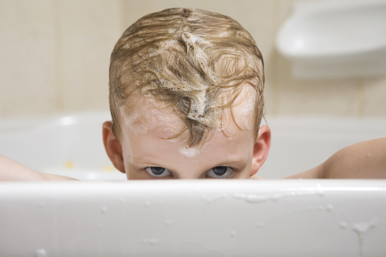 Faut il laver les cheveux de bébé tous les jours ? 