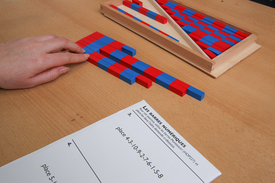 barres rouges et bleu montessori mathématiques