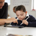 Le langage et la communication d el'enfant porteur d'handicap