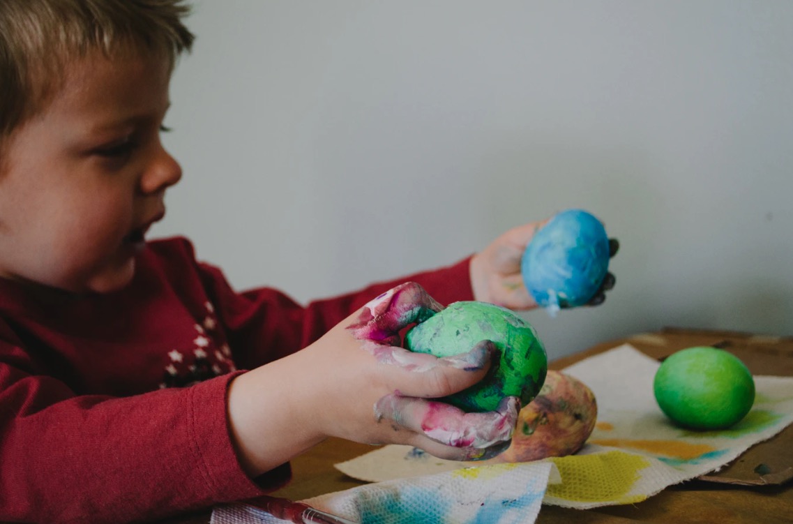 Développer la créativité d'un enfant avec handicap