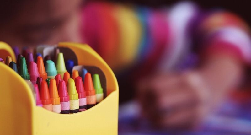 créativité - crayons de couleur