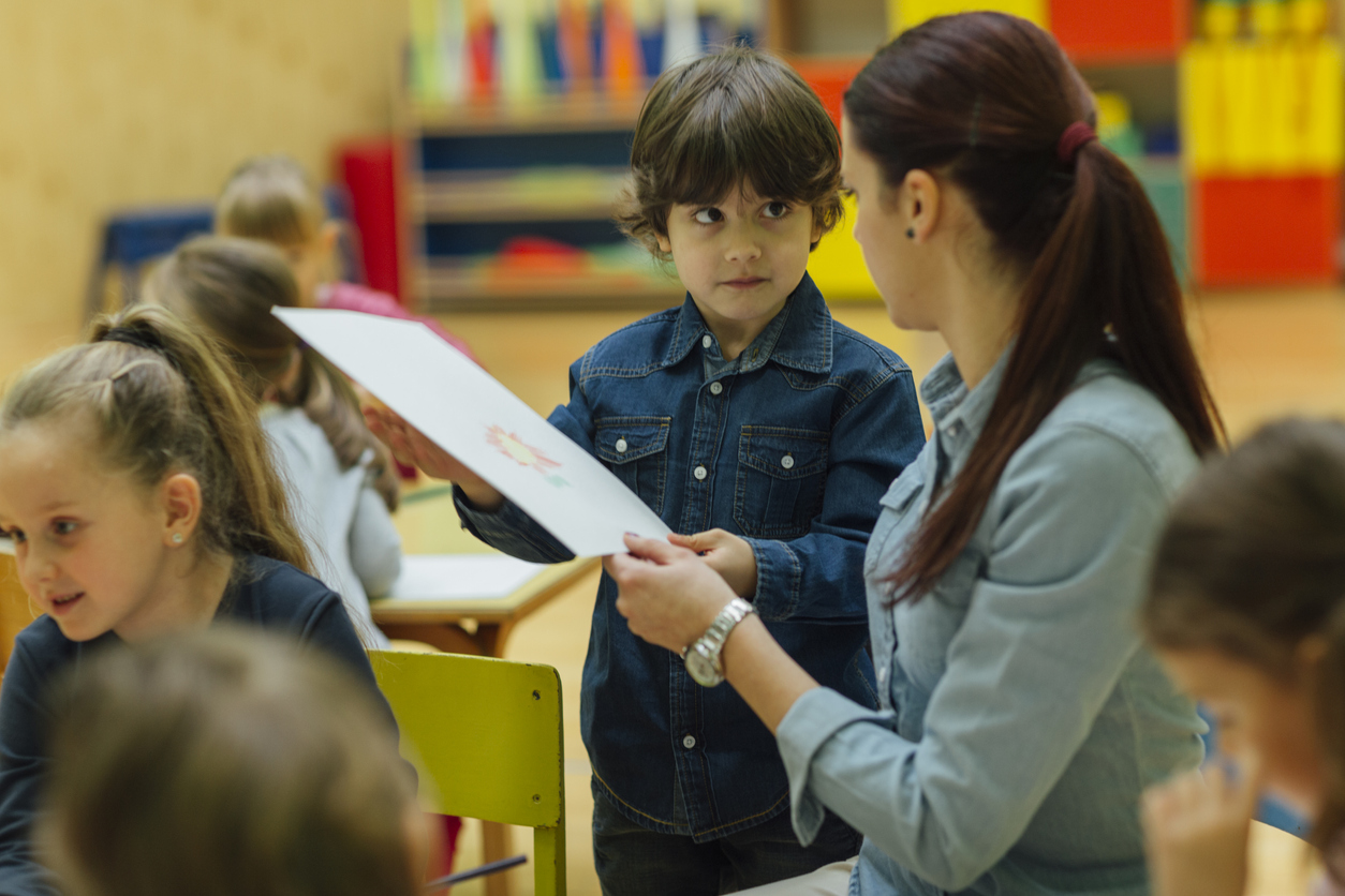 Bons points et encouragements : une pédagogie positive - La classe