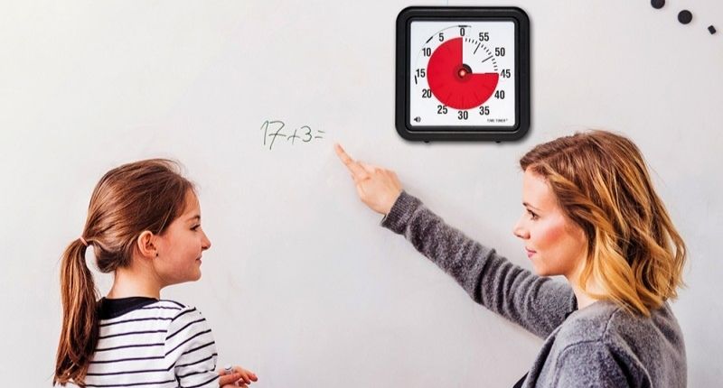 Horloge magnétique de grande taille pour accrocher au tableau et travailler  en classe.