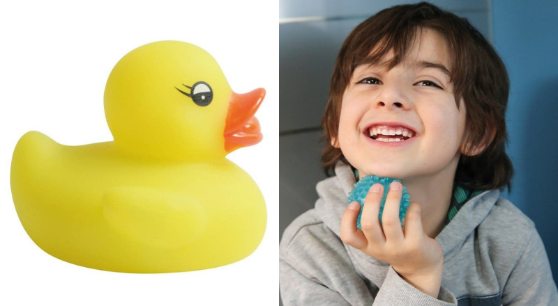 canard et balle pour le bain