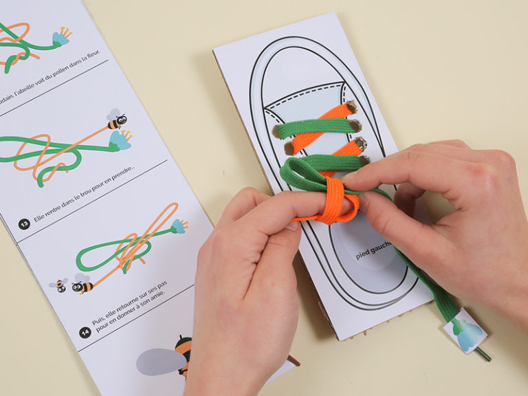 Faire ses lacets étape par étape - Blog Hop'Toys