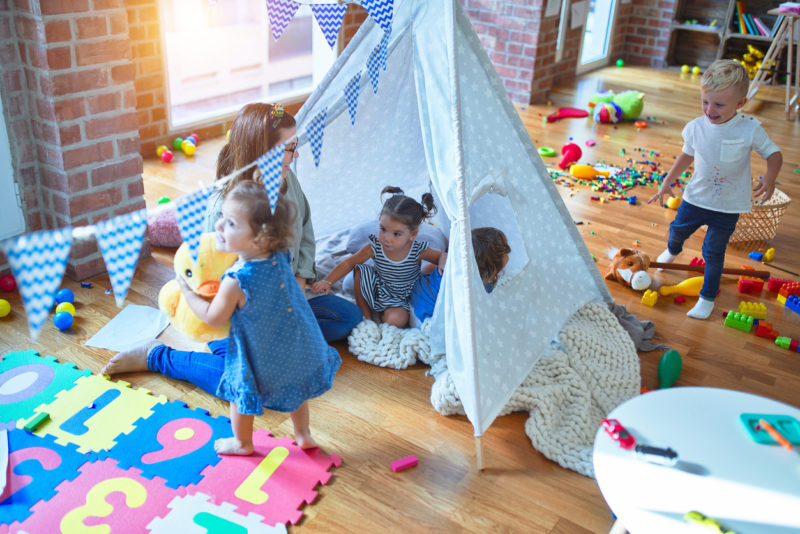 bébé gardé en crèche