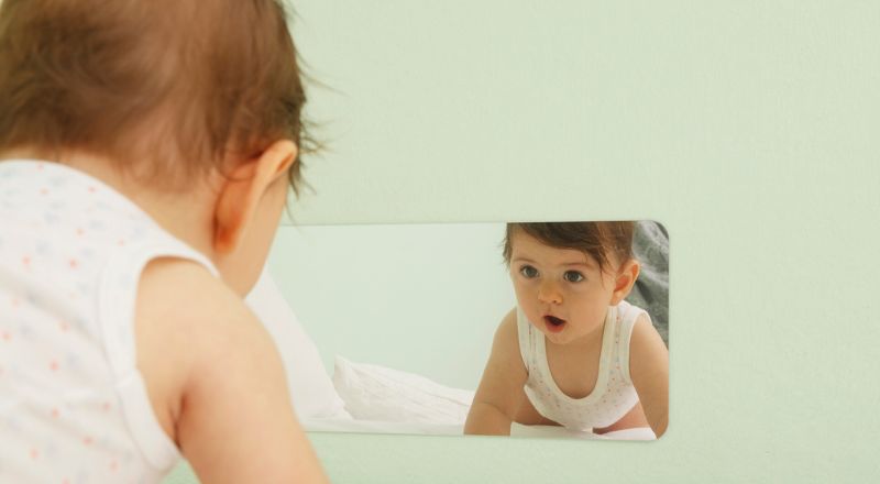 Les miroirs en petite enfance