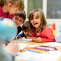 Des enfants en classe